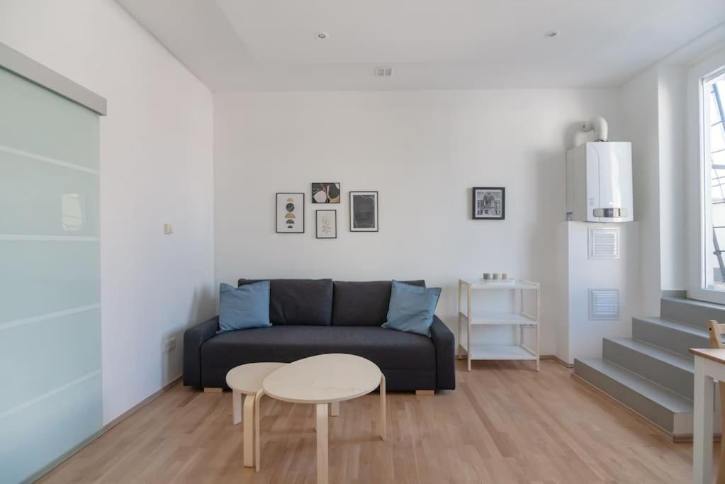 Grosse Terrasse, Klimaanlage Und U-Bahn Naehe Appartement Wenen Buitenkant foto